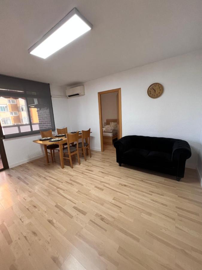 Ca La Lidia Apartment Viladecans Bagian luar foto